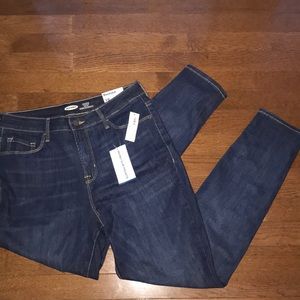 Old Navy Rockstar High Rise in Dark Blue Wash